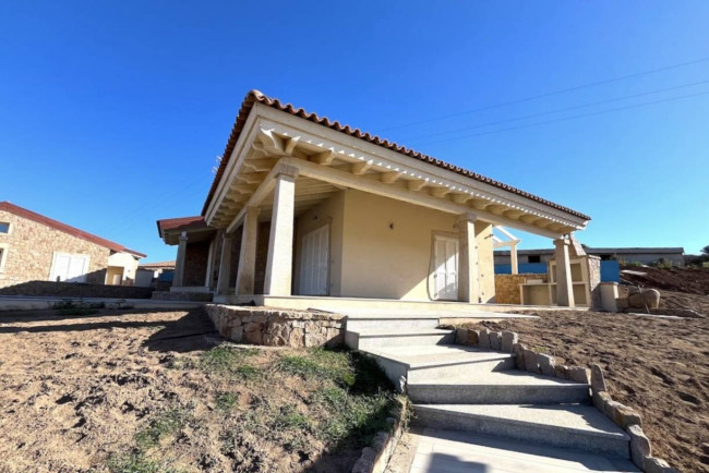 Villa in vendita a Trinità d'Agultu e Vignola