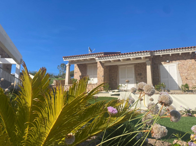  for sale in Trinità d'Agultu e Vignola
