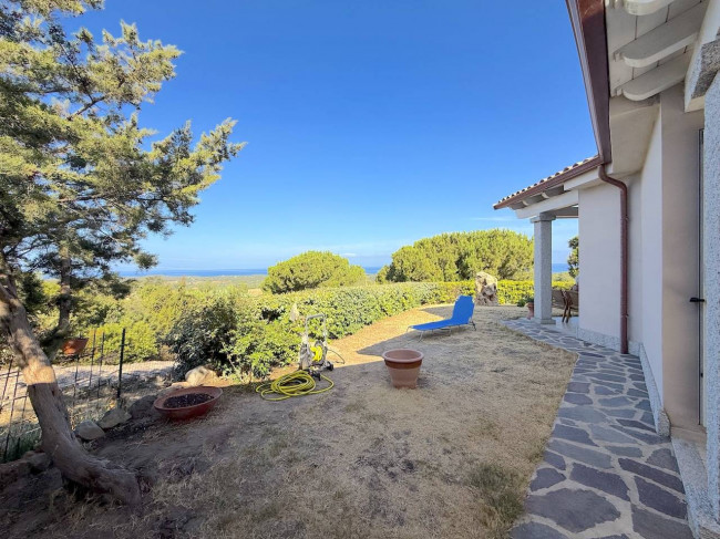 villa singola con terreno in vendita a Badesi