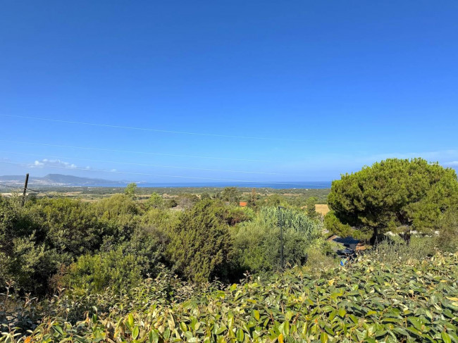 villa singola con terreno in vendita a Badesi