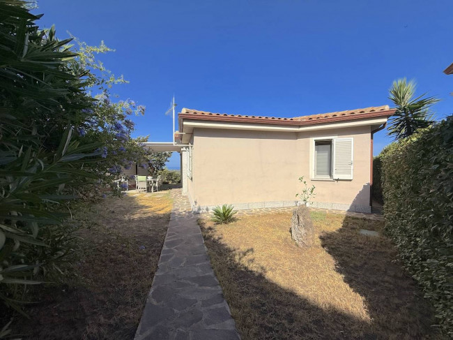 villa singola con terreno in vendita a Badesi