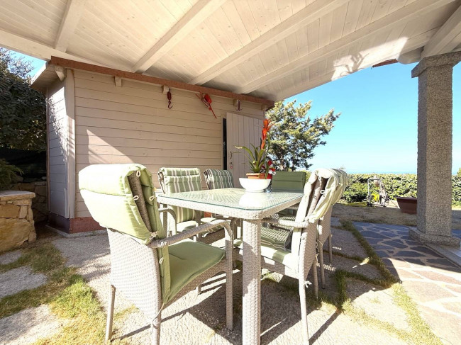 villa singola con terreno in vendita a Badesi