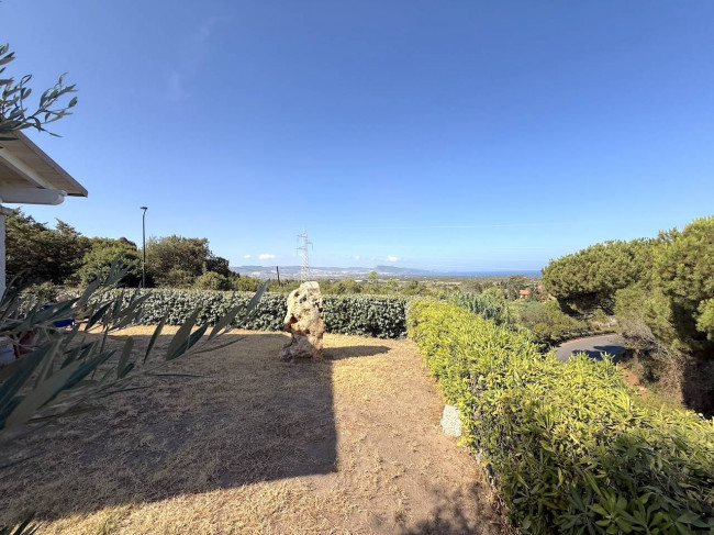 villa singola con terreno in vendita a Badesi