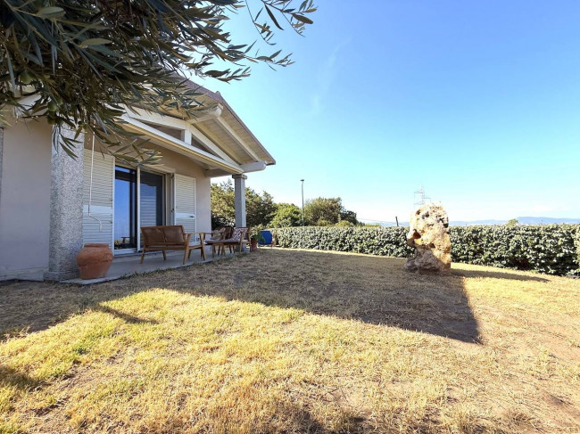 villa singola con terreno in vendita a Badesi