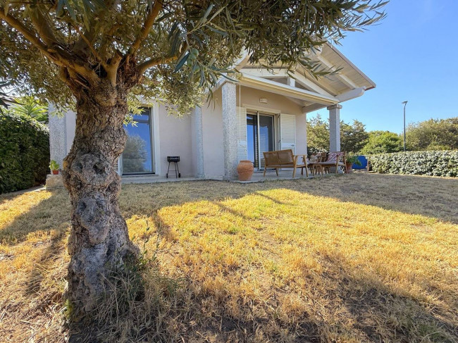 villa singola con terreno in vendita a Badesi