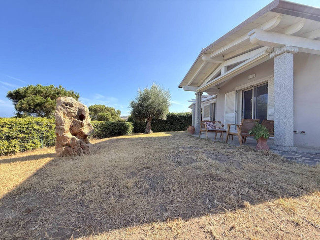 villa singola con terreno in vendita a Badesi