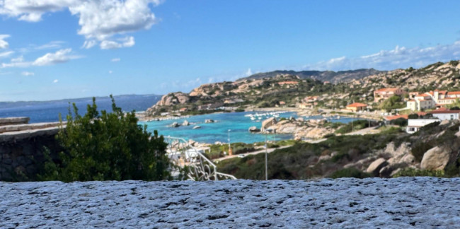 Bilocale in vendita a La Maddalena