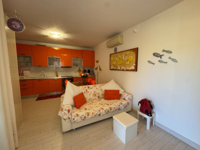 Bilocale in vendita a La Maddalena