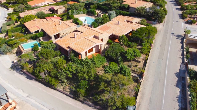 BIFAMILIARE in vendita a Trinità d'Agultu e Vignola