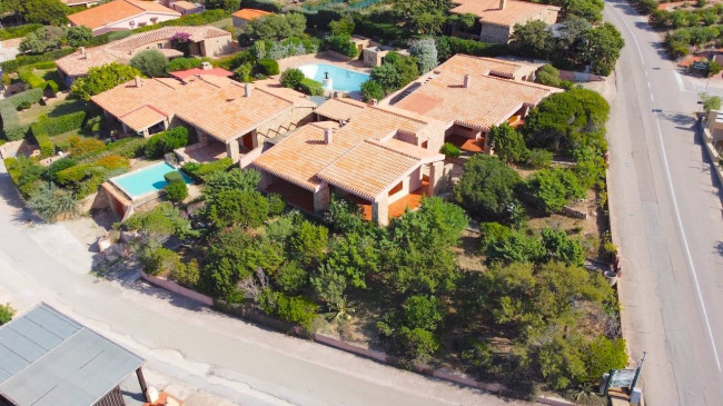 BIFAMILIARE in vendita a Trinità d'Agultu e Vignola