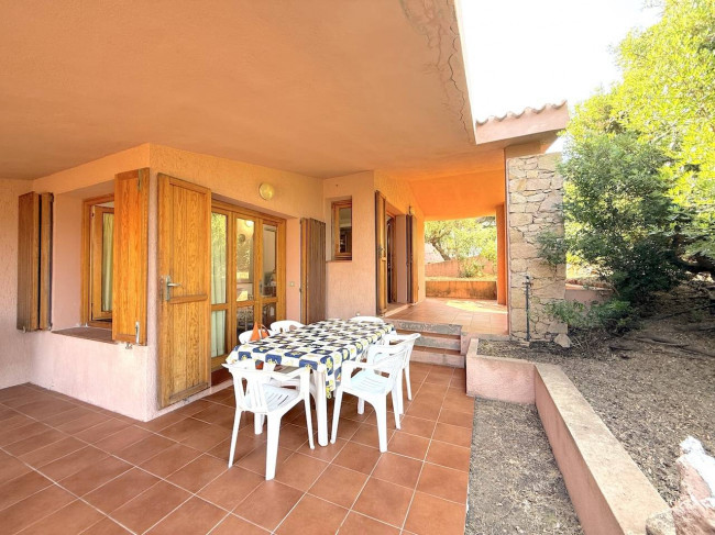 BIFAMILIARE in vendita a Trinità d'Agultu e Vignola