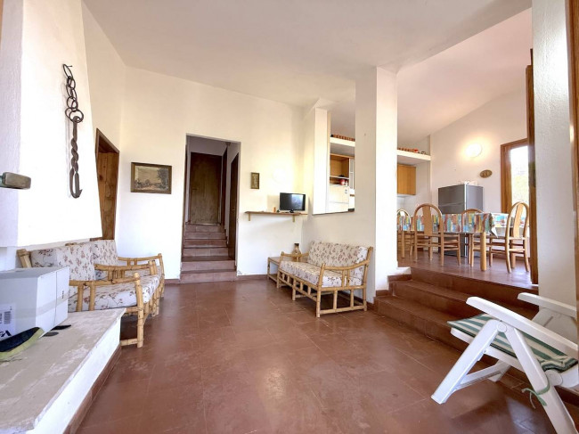 BIFAMILIARE in vendita a Trinità d'Agultu e Vignola