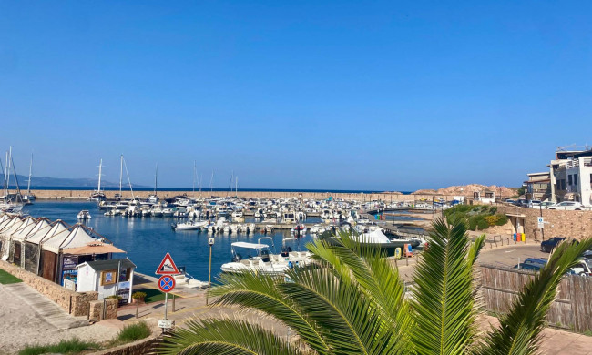 Appartamento in vendita a Trinità d'Agultu e Vignola