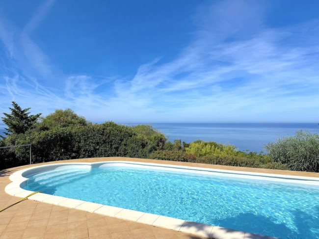  for sale in Trinità d'Agultu e Vignola