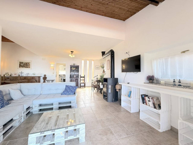  for sale in Trinità d'Agultu e Vignola