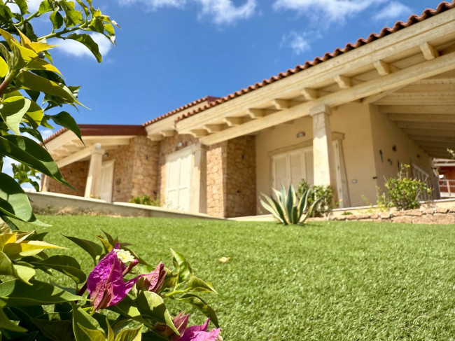 villa singola con terreno in vendita a Trinità d'Agultu e Vignola