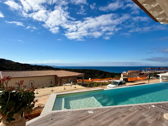 villa singola con terreno in vendita a Trinità d'Agultu e Vignola