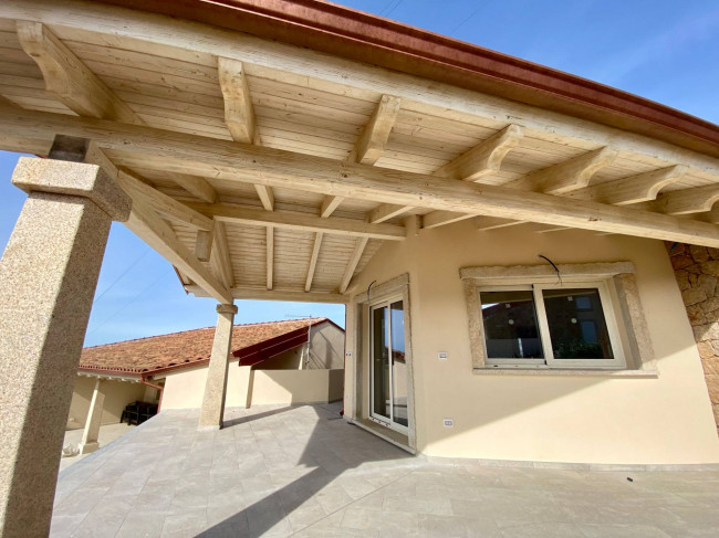 villa singola con terreno in vendita a Trinità d'Agultu e Vignola