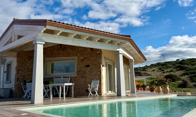 villa singola con terreno in vendita a Trinità d'Agultu e Vignola