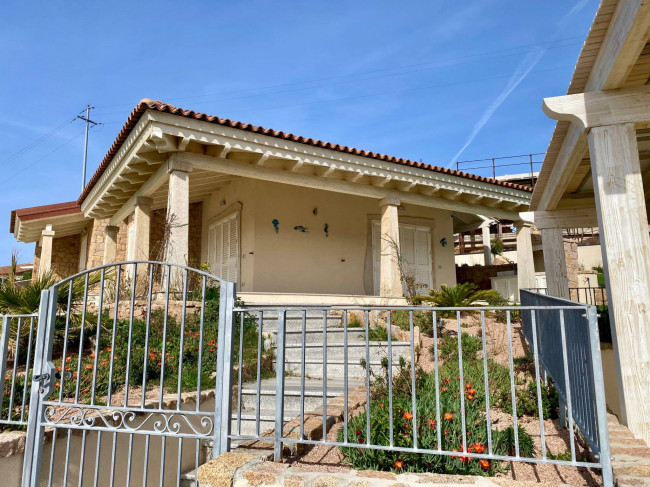 villa singola con terreno in vendita a Trinità d'Agultu e Vignola