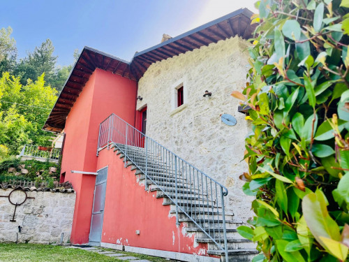 Casa indipendente in vendita a Castel Trosino, Ascoli Piceno (AP)