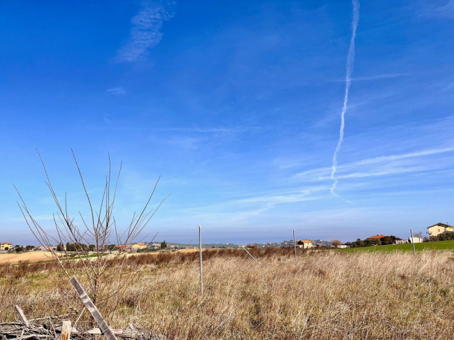 Rustico in vendita a Montemarciano (AN)