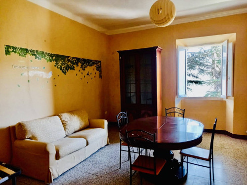 Appartamento in Affitto a Arcevia