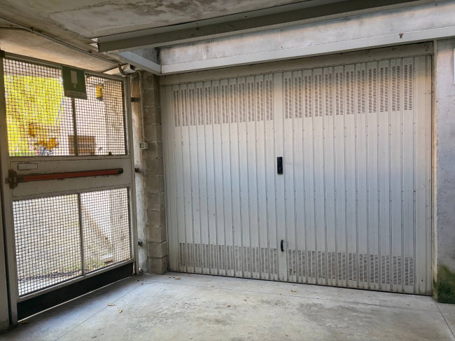 Box o garage in Vendita a Montemarciano