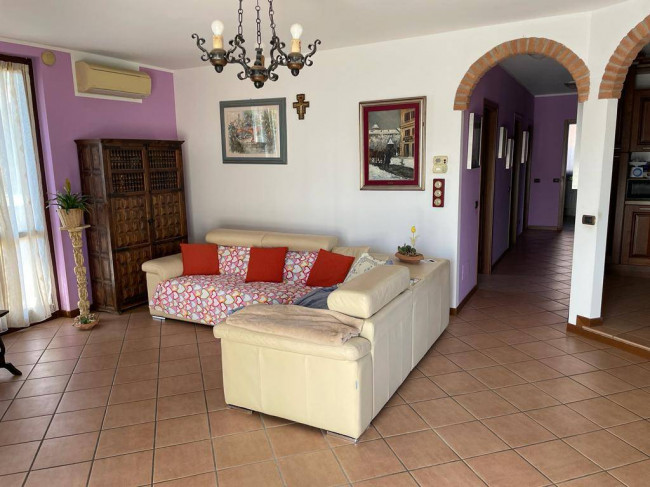 Villa in vendita a Salerano Sul Lambro (LO)