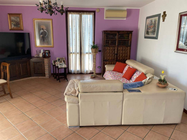 Villa in vendita a Salerano Sul Lambro (LO)