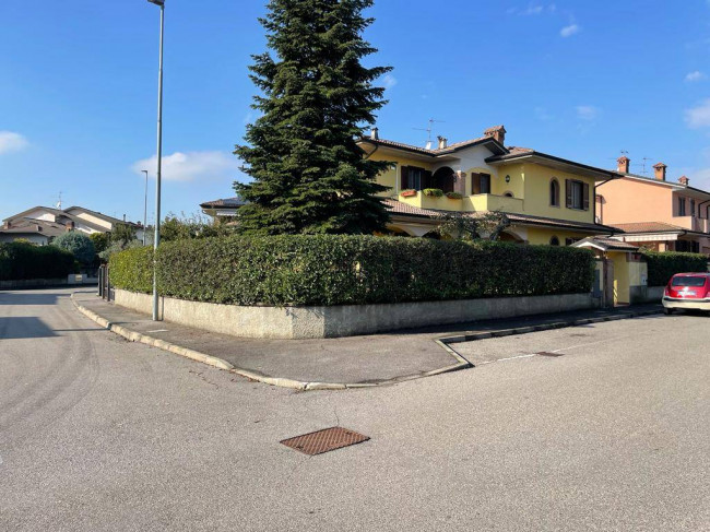 Villa in vendita a Salerano Sul Lambro (LO)