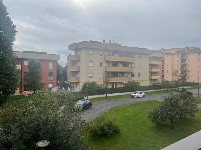 Appartamento in vendita a Tavazzano Con Villavesco (LO)