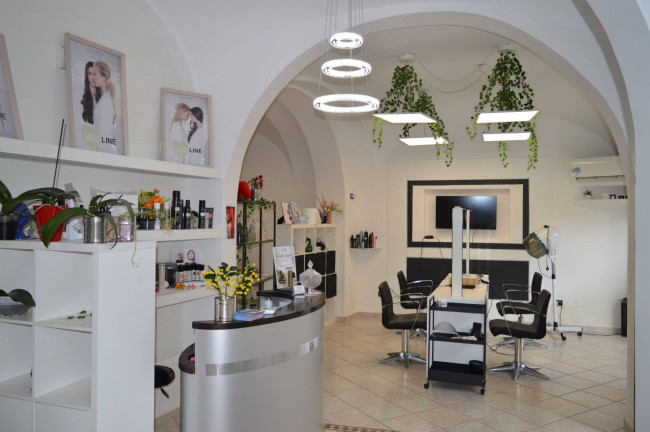 Locale commerciale in vendita a Vasto