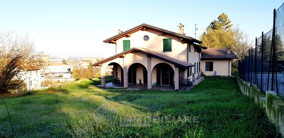 Villa CASTEGGIO vendita    Immobiliare Clastidium di Diani Maria Elena Sadie e C. snc