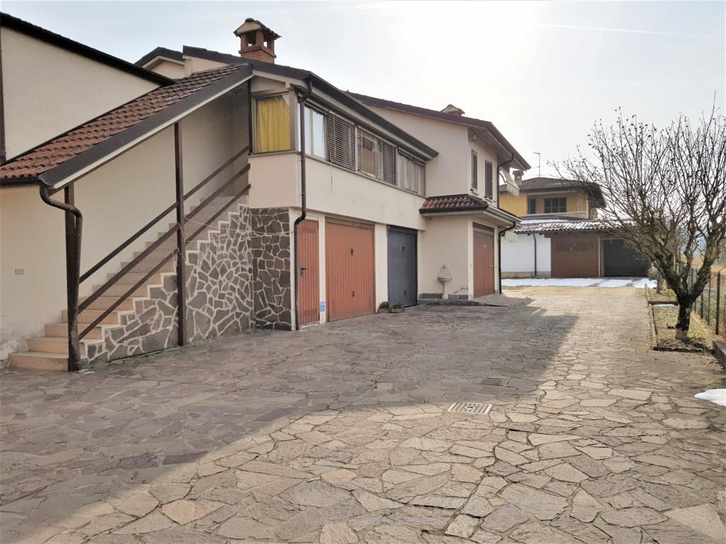 Villa Unifamiliare - Indipendente RIVANAZZANO TERME vendita    Immobiliare Clastidium di Diani Maria Elena Sadie e C. snc