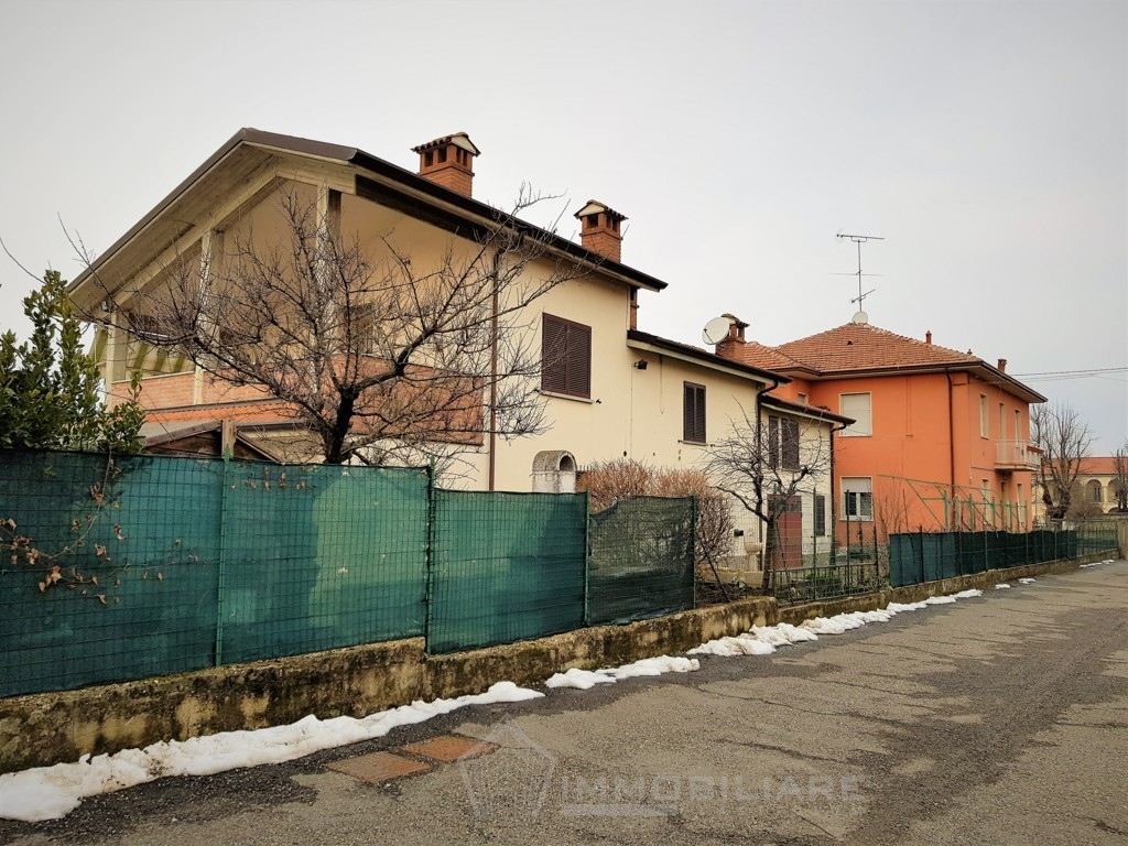 Villa Unifamiliare - Indipendente RIVANAZZANO TERME vendita    Immobiliare Clastidium di Diani Maria Elena Sadie e C. snc