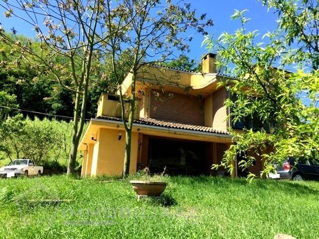 Villa Unifamiliare - Indipendente CASTEGGIO vendita    Immobiliare Clastidium di Diani Maria Elena Sadie e C. snc