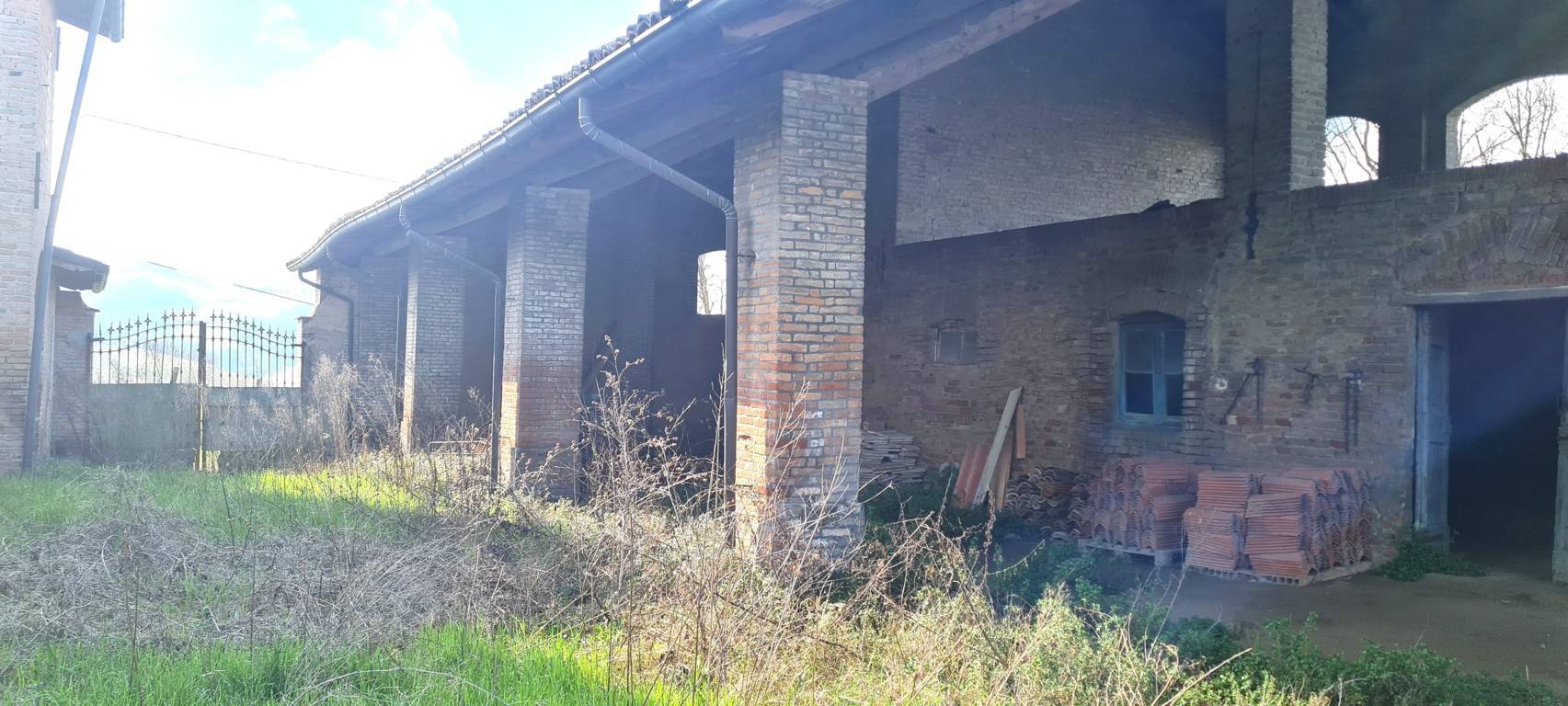 Casa indipendente in vendita a Montebello Della Battaglia (PV)