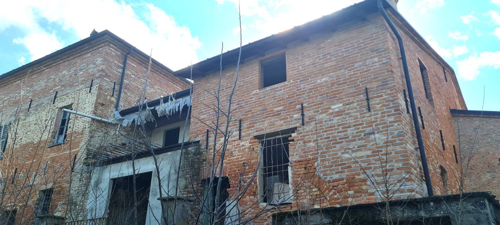 Casa indipendente in vendita a Montebello Della Battaglia (PV)
