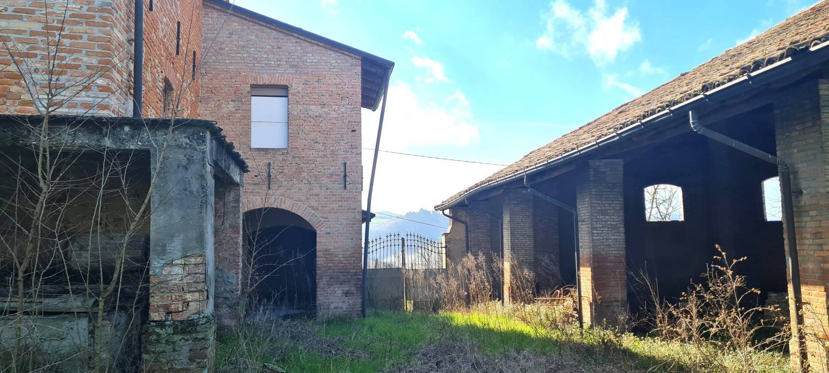Casa indipendente in vendita a Montebello Della Battaglia (PV)