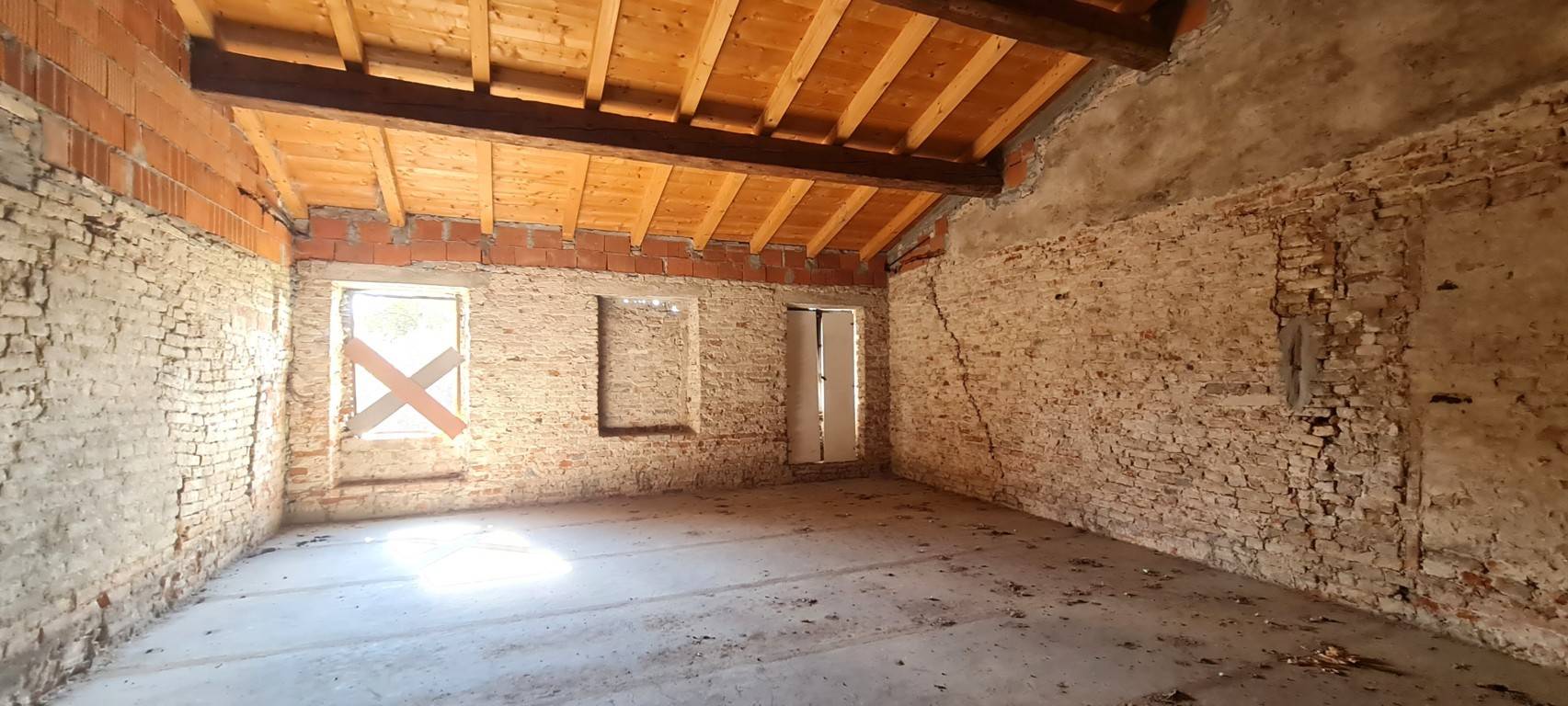 Casa indipendente in vendita a Montebello Della Battaglia (PV)