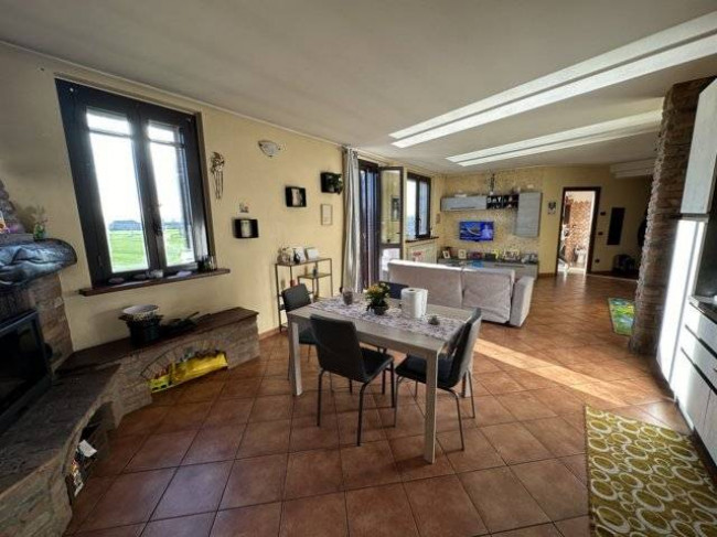 Appartamento in vendita a Castelletto Di Branduzzo (PV)
