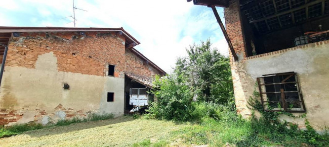 Casa indipendente in vendita a Robecco Pavese (PV)