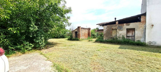 Casa indipendente in vendita a Robecco Pavese (PV)