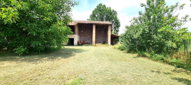 Casa indipendente in vendita a Robecco Pavese (PV)