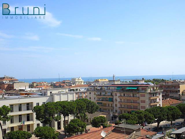 Appartamento SAN BENEDETTO DEL TRONTO affitto  Zona Viale De Gasperi  Bruni Immobiliare