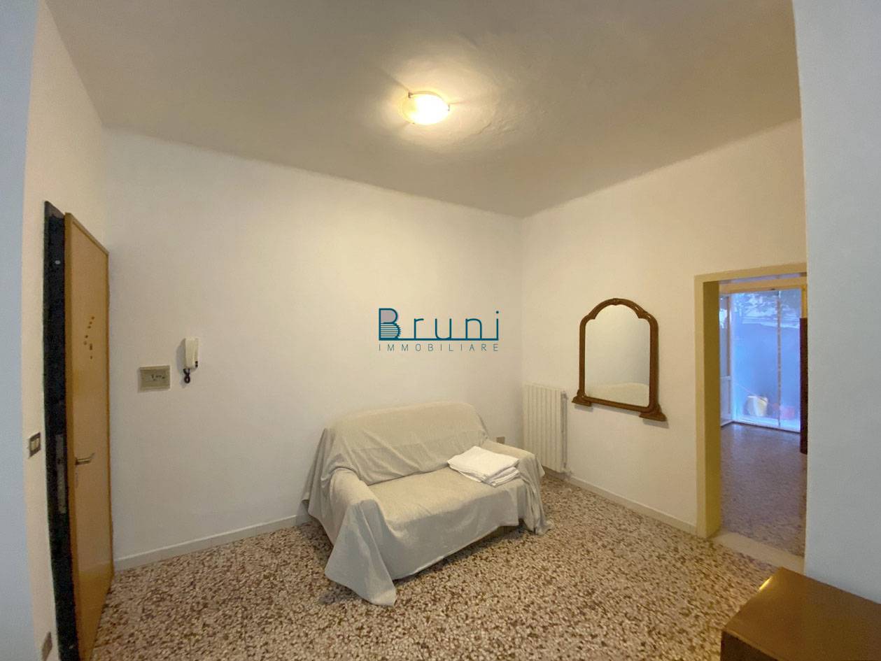 Appartamento SAN BENEDETTO DEL TRONTO affitto  Semicentrale  Bruni Immobiliare