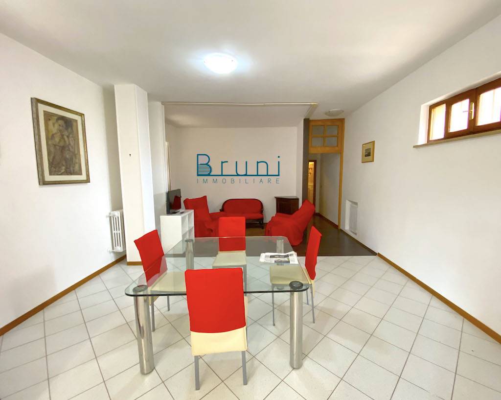 Appartamento SAN BENEDETTO DEL TRONTO affitto  Centro  Bruni Immobiliare