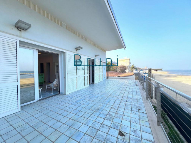 Villa in vendita a Grottammare (AP)