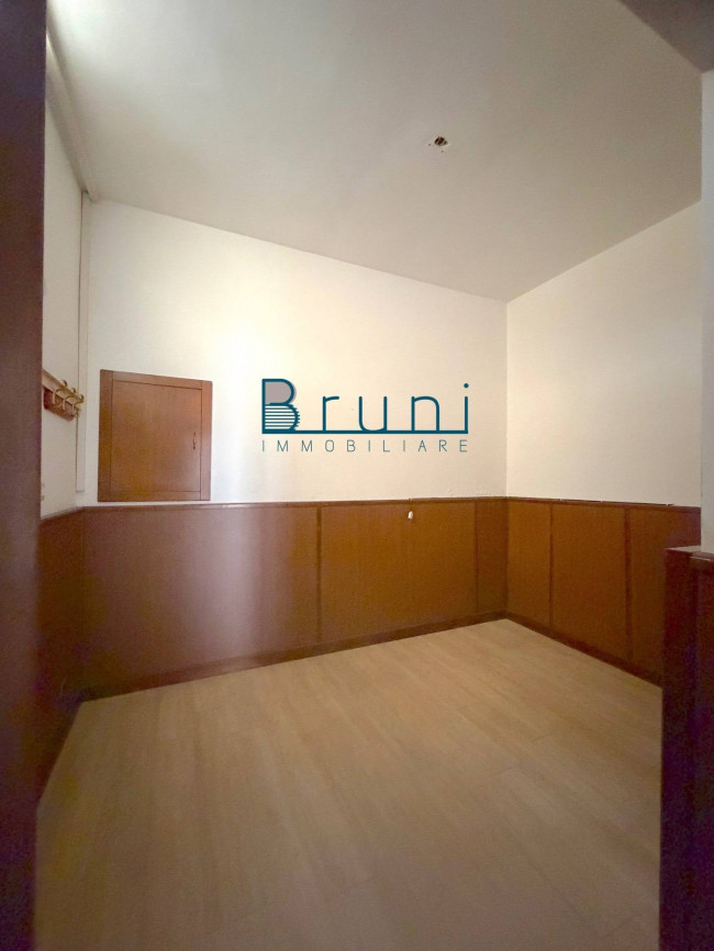 Locale commerciale in affitto a San Benedetto del Tronto